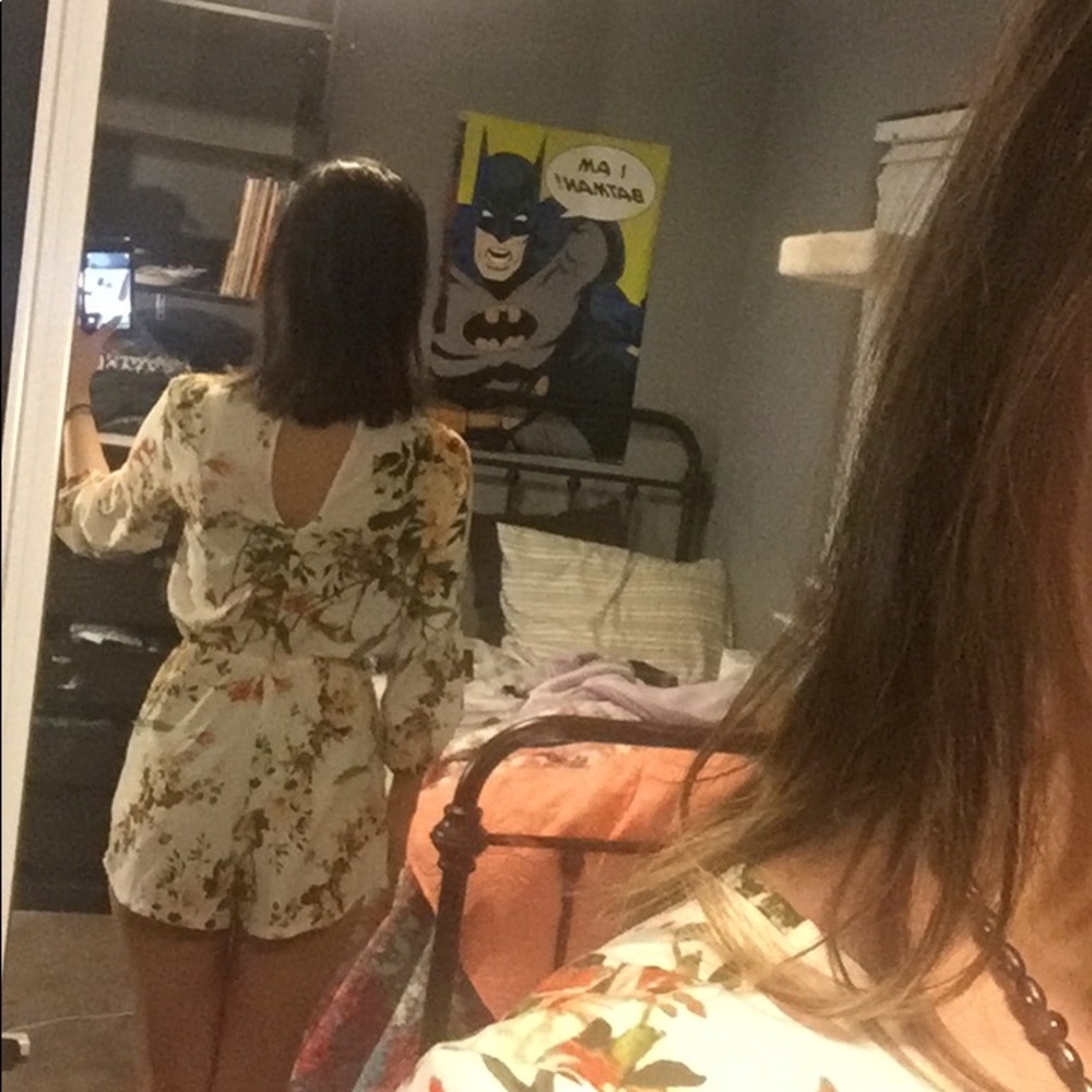 Floral Romper - Picture 3 of 4